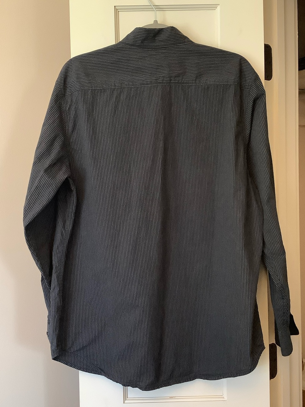 Old Navy Men's Charcoal Pinstripe Button-Down Shirt - Picture 3 of 7